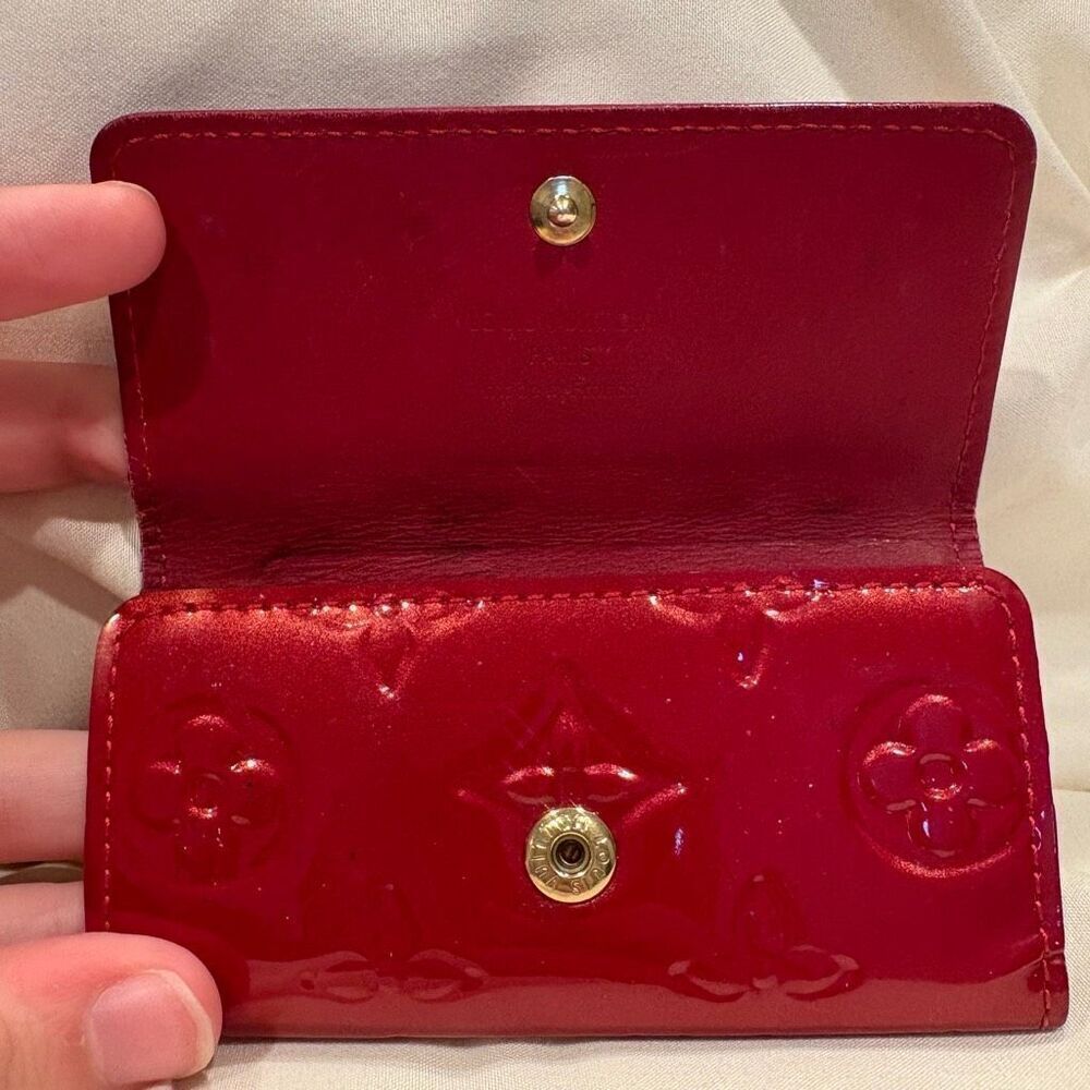 🎄 SALE! Louis Vuitton Red Monogram Patent Leather Keyring Case Key Holder - Picture 9 of 11